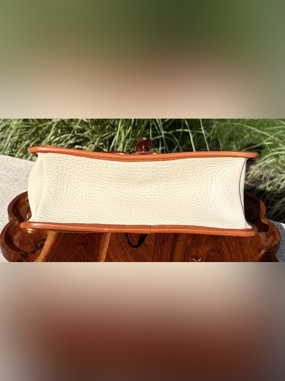 Vintage Dooney & Bourke Large Surrey All Weather Leather Crossbody Bag - Picture 13 of 17